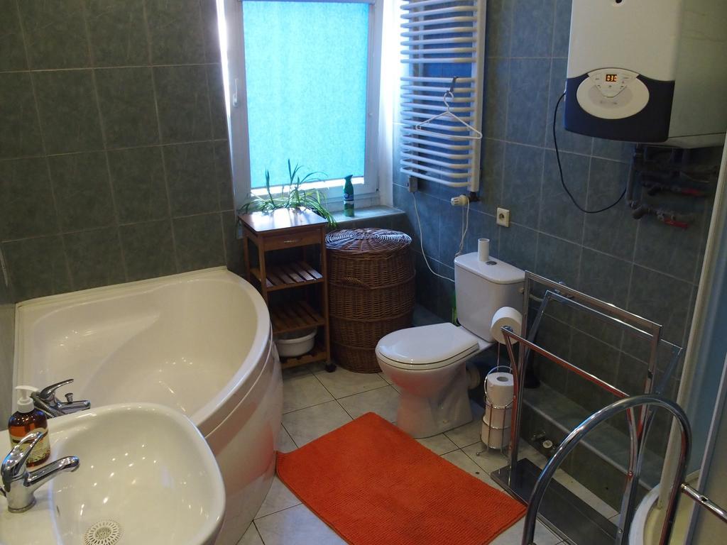 דירות פוזנן Refined Flat In Jezyce District מראה חיצוני תמונה